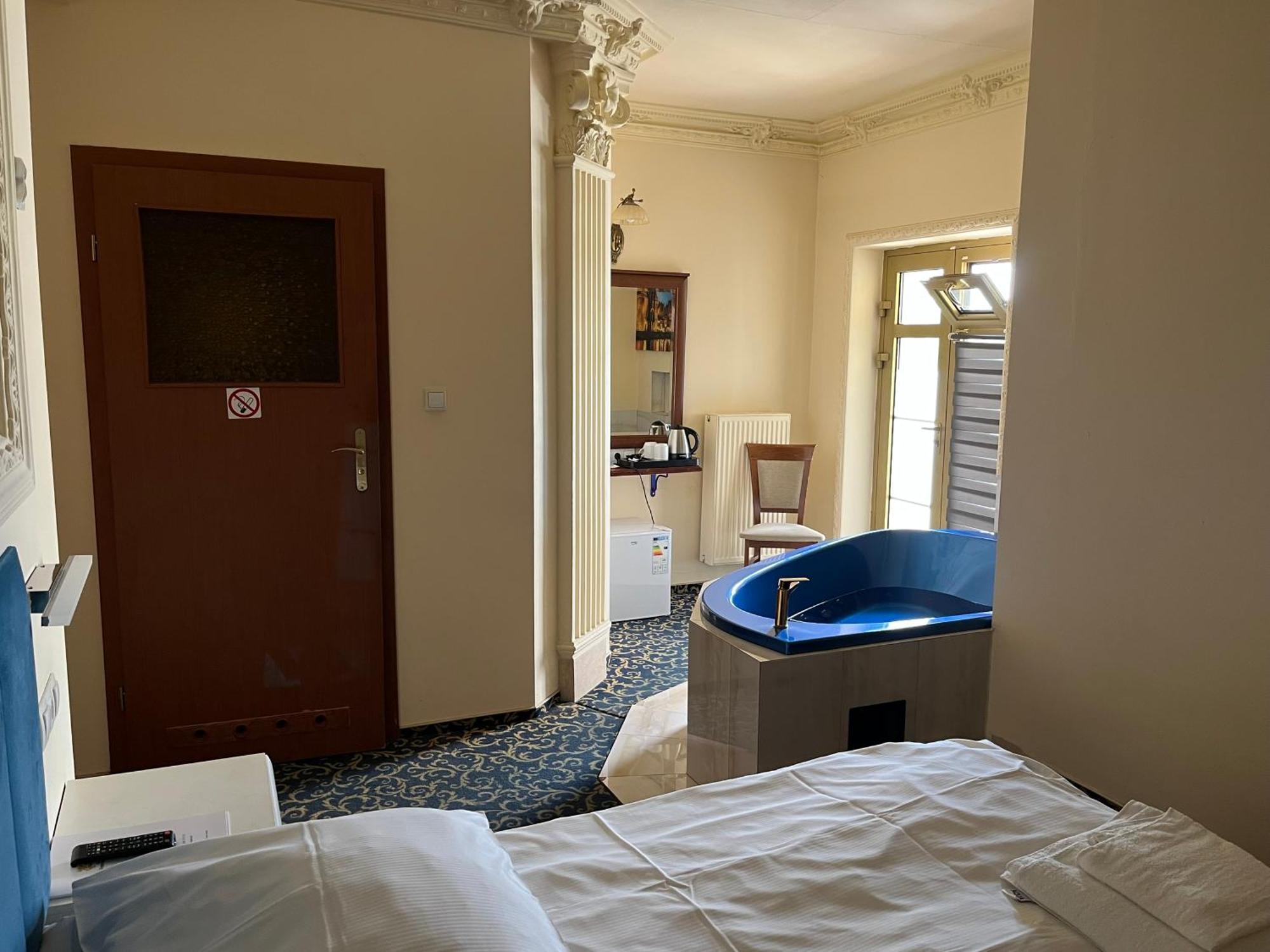 Hotel Venecia Palace Michalowice  Exterior photo