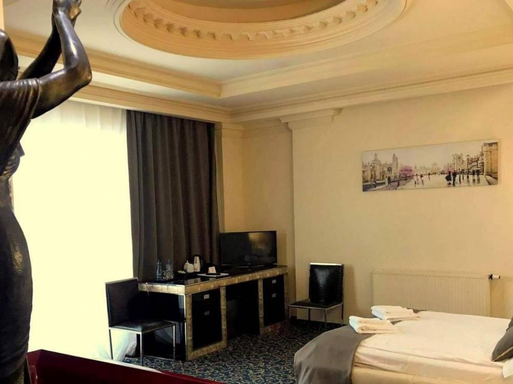 Hotel Venecia Palace Michalowice  Exterior photo